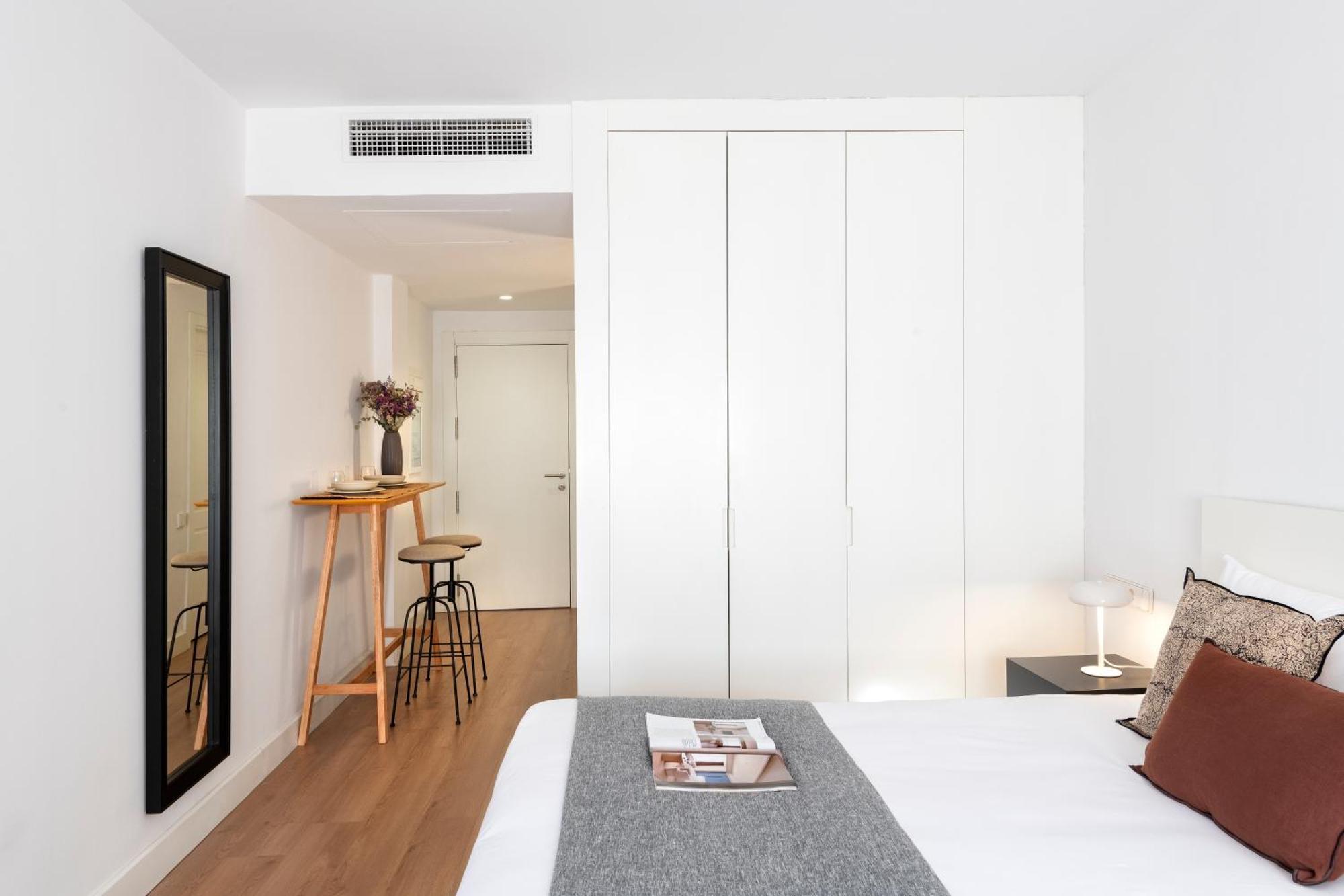 Salado Suites Apartments Seville Exterior photo
